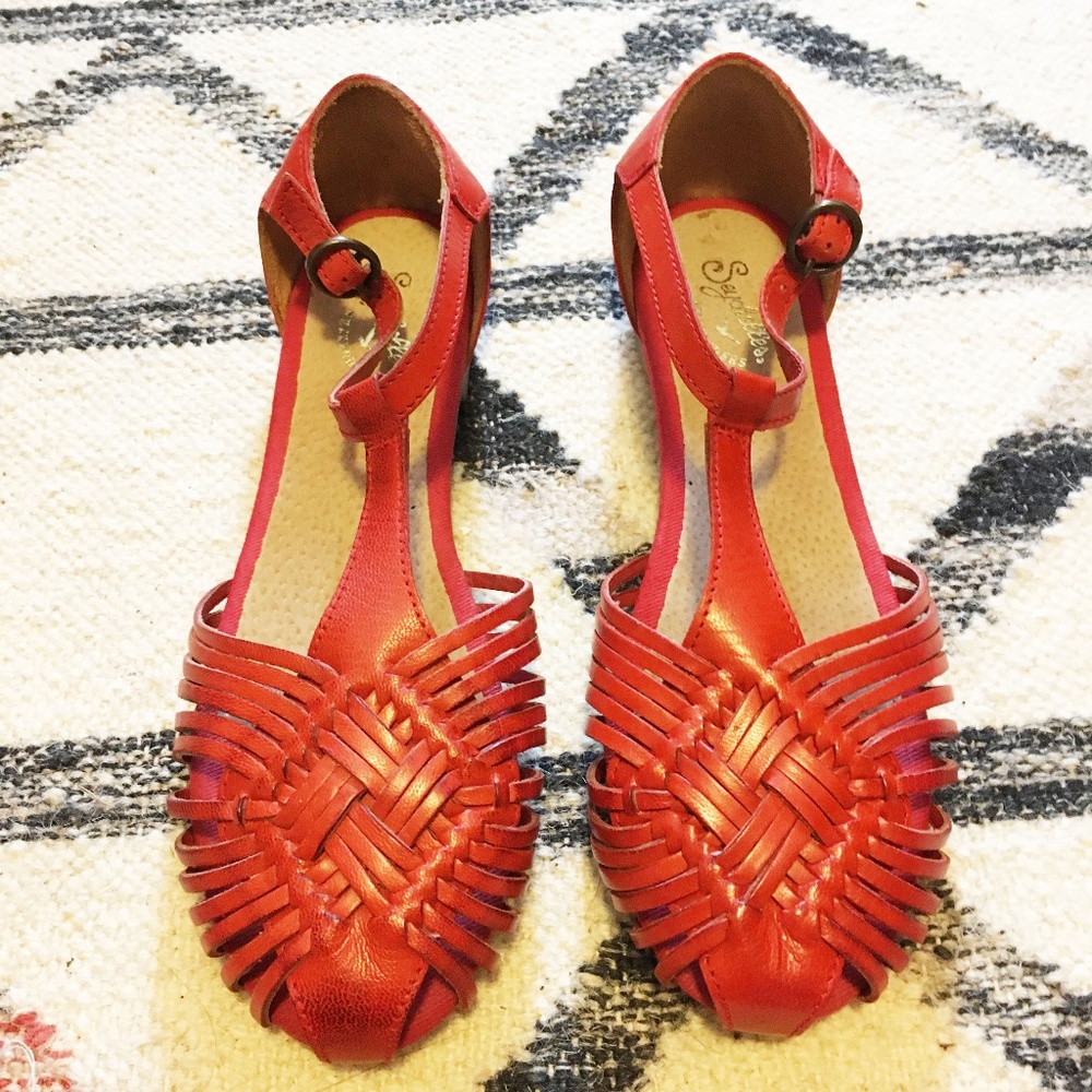 Seychelles t-strap red sandal size 7.5